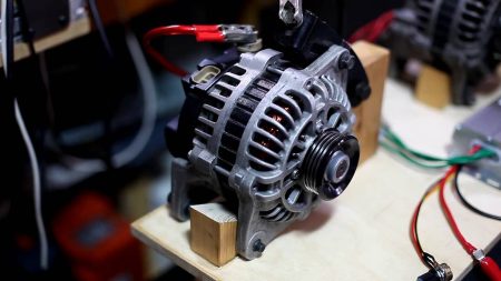 علائم خرابی دینام خودرو و راههای جلوگیری از خرابی آن علائم خرابی دینام خودرو و راههای جلوگیری از خرابی آن